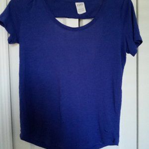 PINK  Short Sleeve top with cut out in back Blue Sz S/P